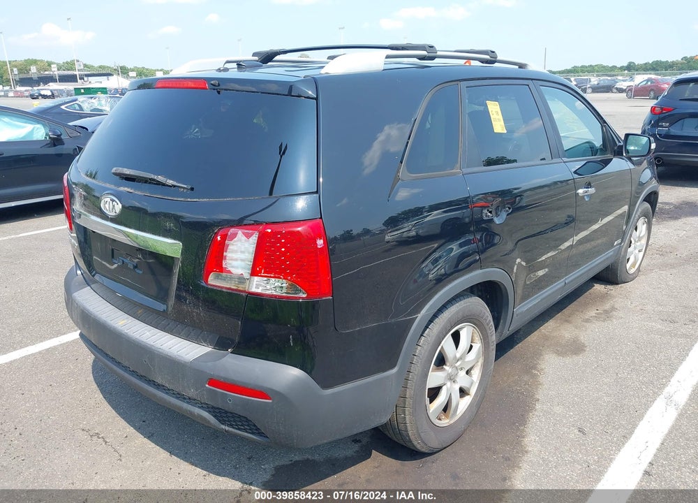 2012 KIA SORENTO LX VIN: 5XYKTCA67CG277781