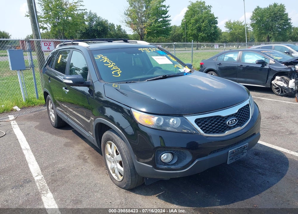 2012 KIA SORENTO LX VIN: 5XYKTCA67CG277781