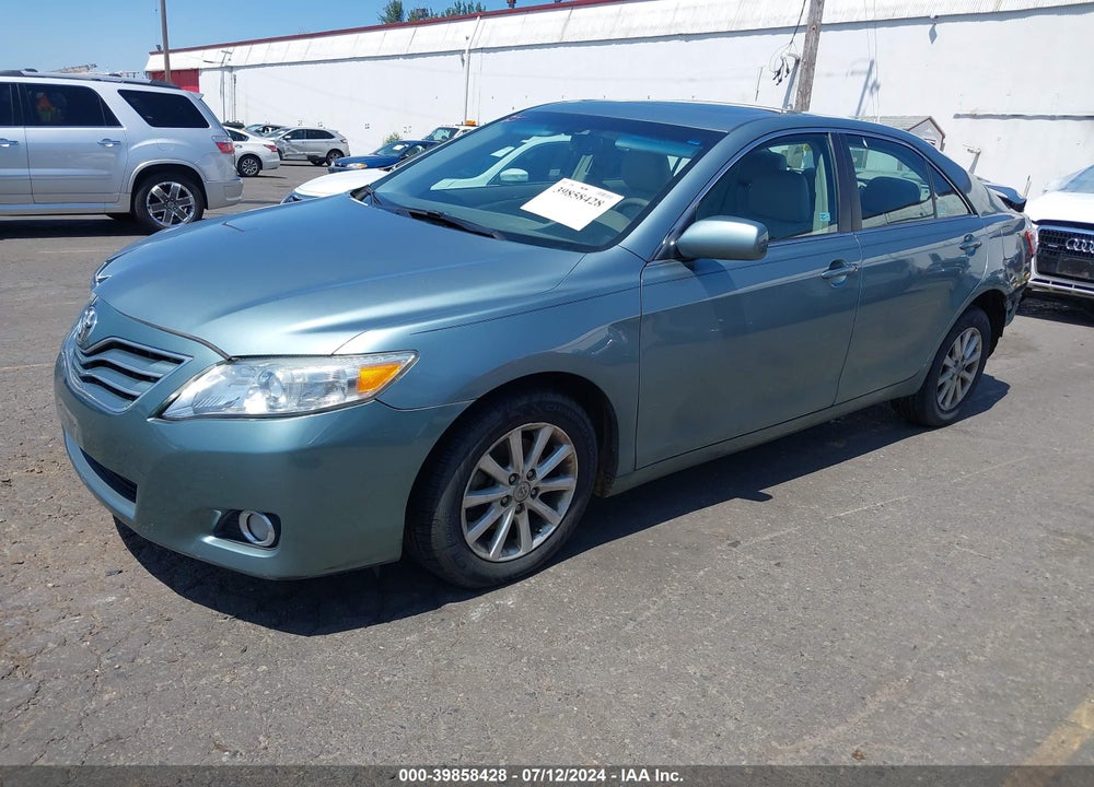 2011 TOYOTA CAMRY XLE VIN: 4T1BF3EK4BU596899