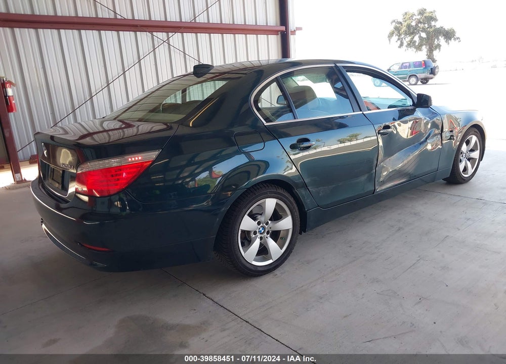 2008 BMW 528I VIN: WBANU53508CT01471
