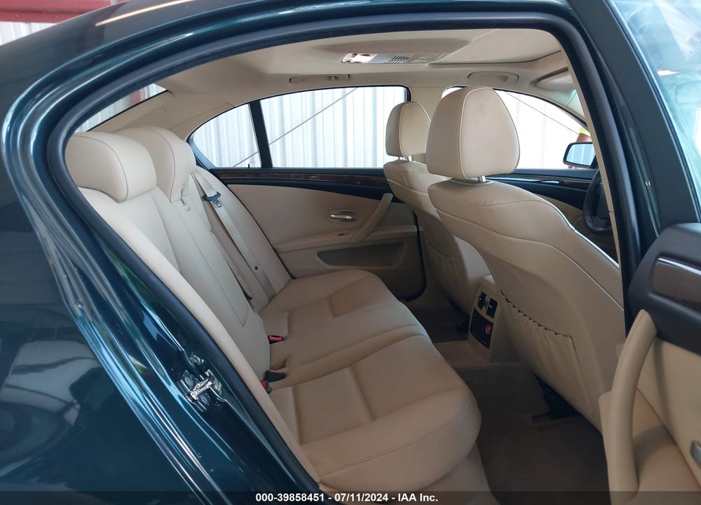 2008 BMW 528I VIN: WBANU53508CT01471