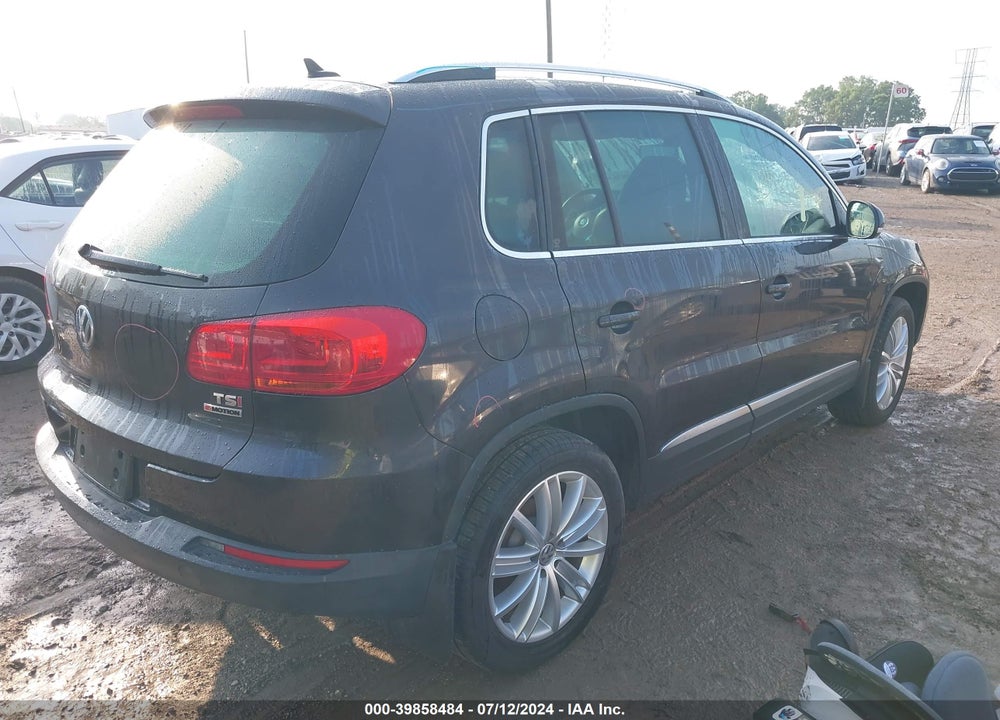 2016 VOLKSWAGEN TIGUAN SE VIN: WVGBV7AX1GW585608
