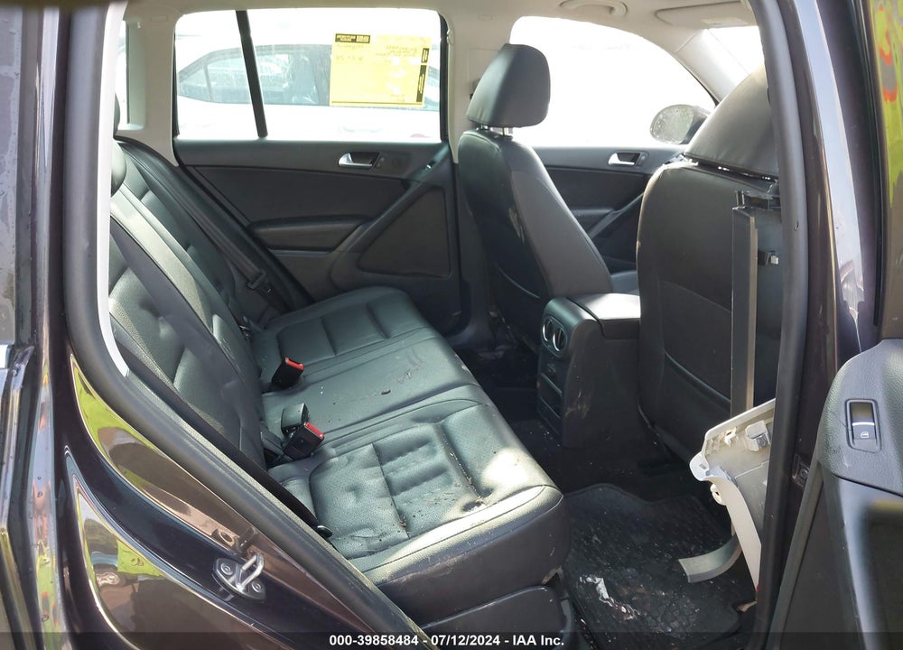2016 VOLKSWAGEN TIGUAN SE VIN: WVGBV7AX1GW585608