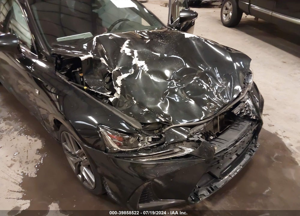 2018 LEXUS IS 300 VIN: JTHC81D21J5033129