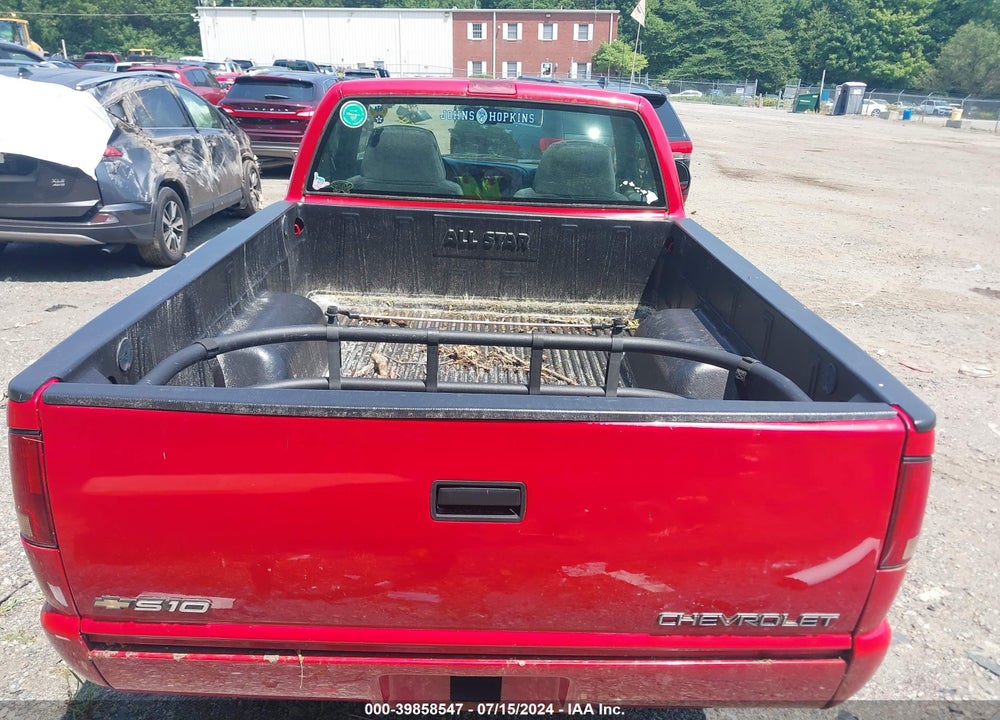 1998 CHEVROLET S-10 LS VIN: 1GCDT14X5WK117088