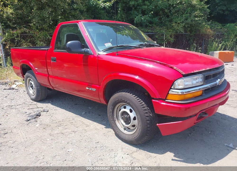 1998 CHEVROLET S-10 LS VIN: 1GCDT14X5WK117088