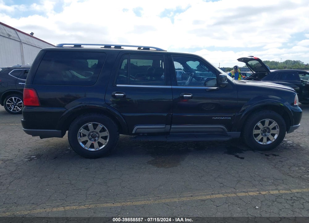 2004 LINCOLN NAVIGATOR VIN: 5LMFU28R14LJ25180