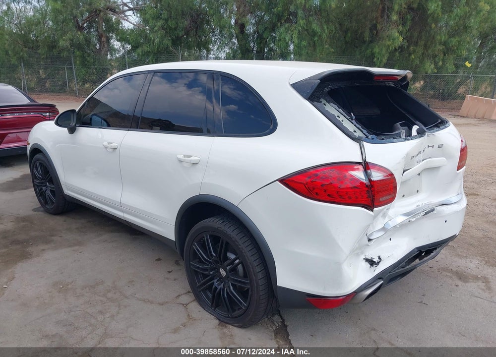 2011 PORSCHE CAYENNE VIN: WP1AA2A21BLA04877