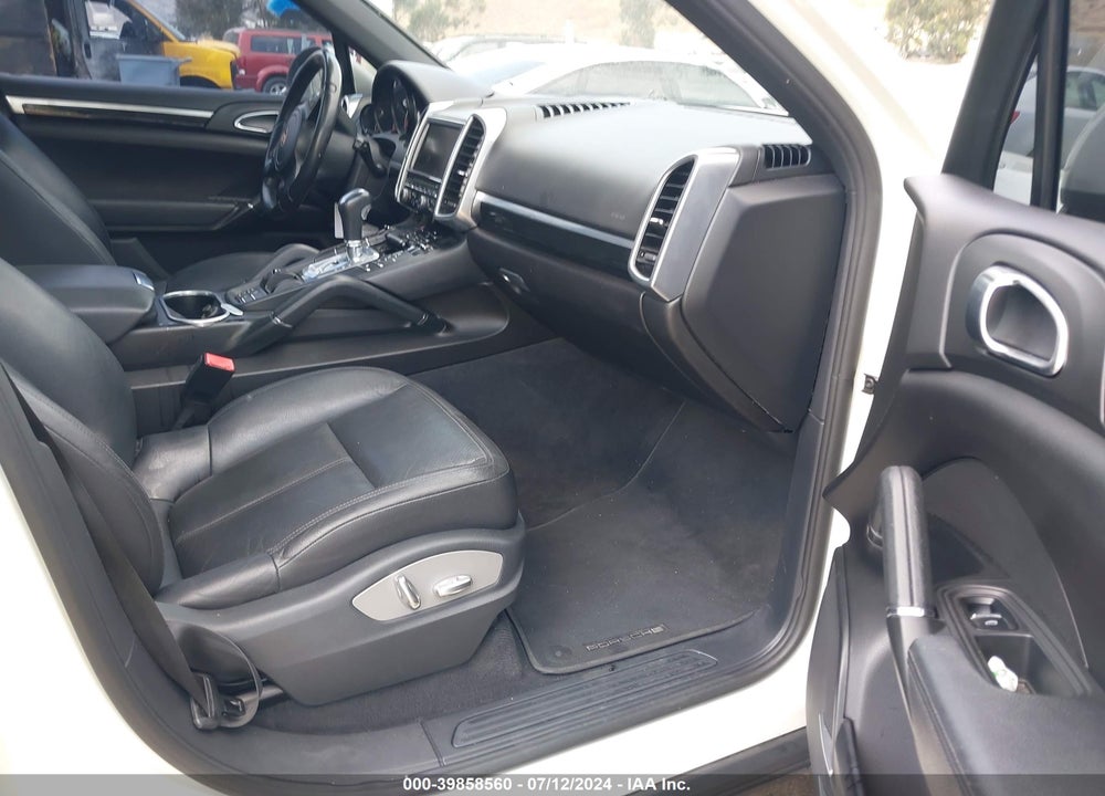 2011 PORSCHE CAYENNE VIN: WP1AA2A21BLA04877