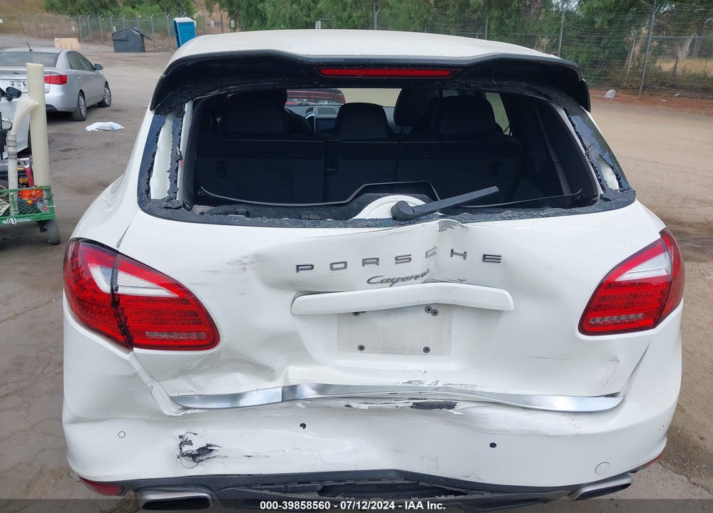 2011 PORSCHE CAYENNE VIN: WP1AA2A21BLA04877