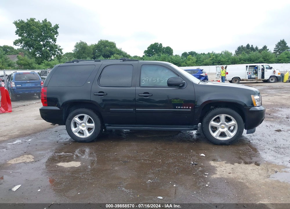2007 CHEVROLET TAHOE LT VIN: 1GNFK13037R110124