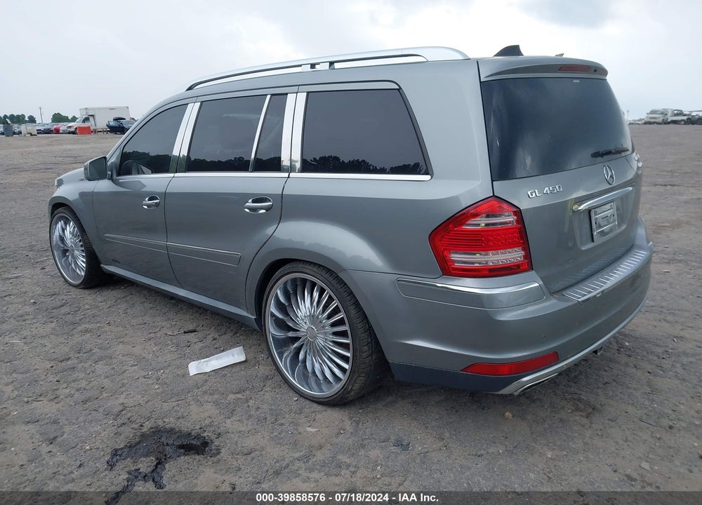2011 MERCEDES-BENZ GL 450 4MATIC VIN: 4JGBF7BE8BA748366