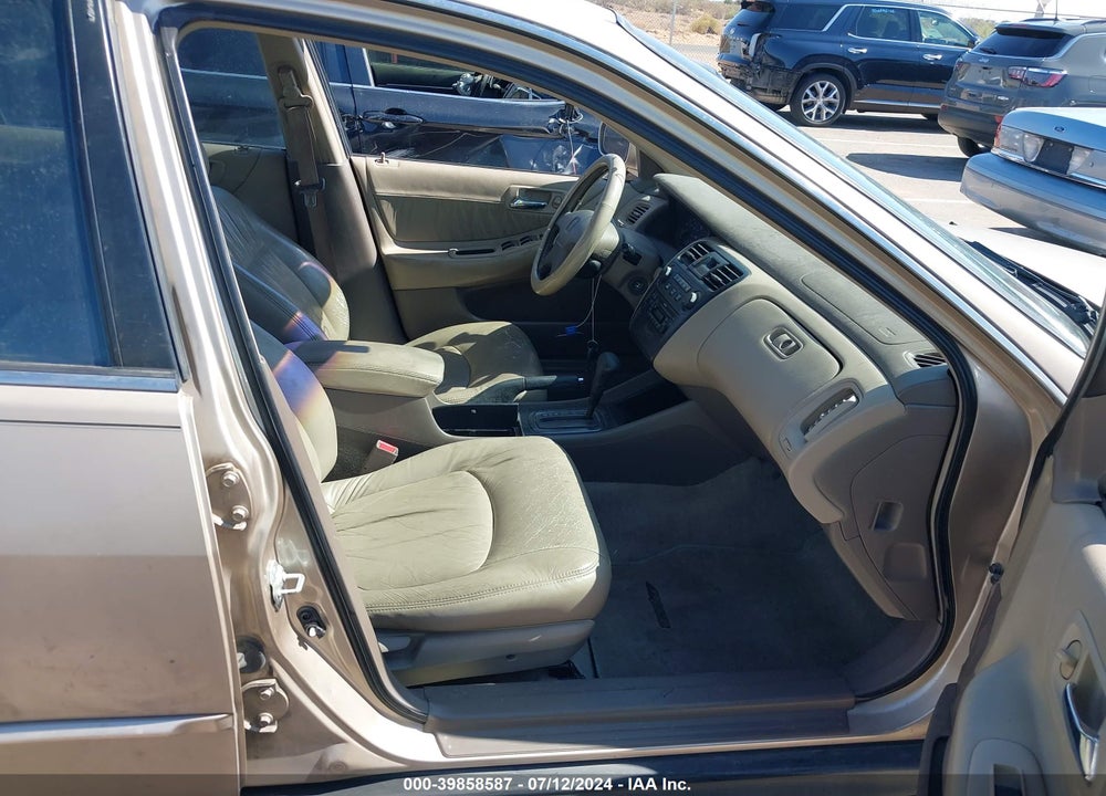 2001 HONDA ACCORD 2.3 LX VIN: 1HGCG56421A012793