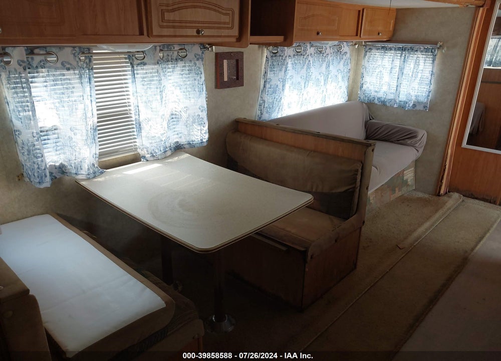 2007 FOREST RIVER SURVEYOR VIN: 4X4TSVF2X7L009840