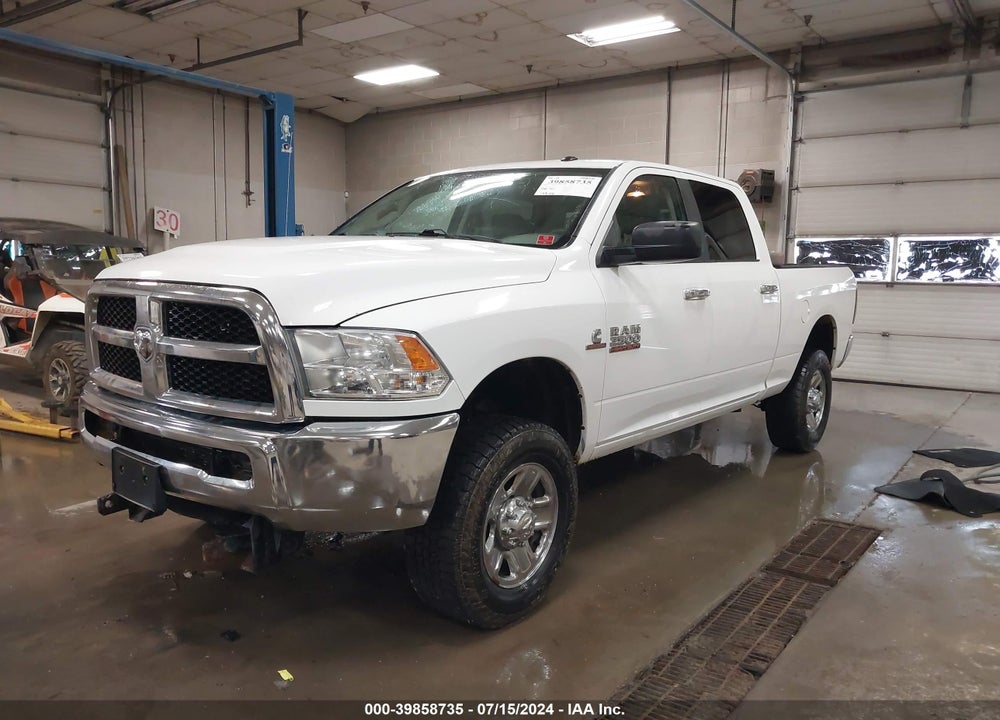 2018 RAM 2500 SLT 4X4 6'4 BOX VIN: 3C6UR5DL4JG215927