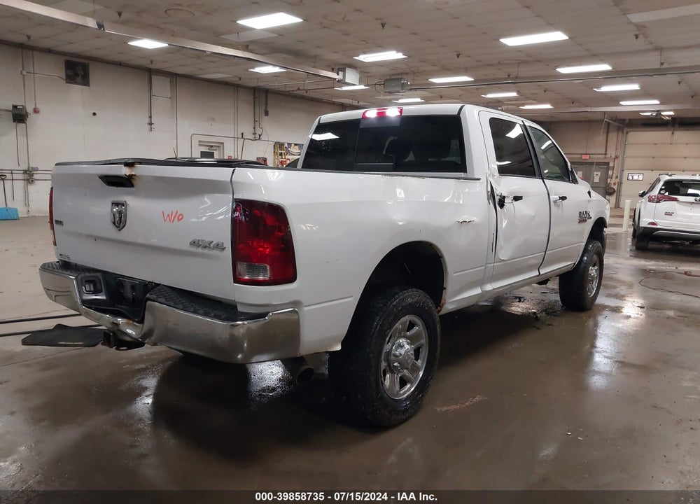 2018 RAM 2500 SLT 4X4 6'4 BOX VIN: 3C6UR5DL4JG215927