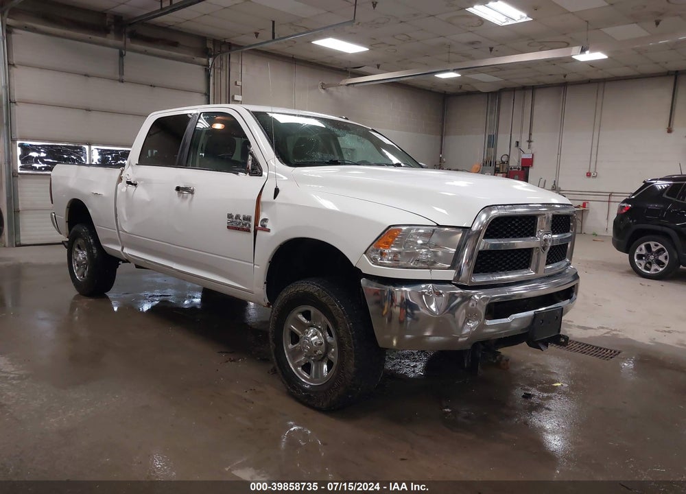 2018 RAM 2500 SLT 4X4 6'4 BOX VIN: 3C6UR5DL4JG215927
