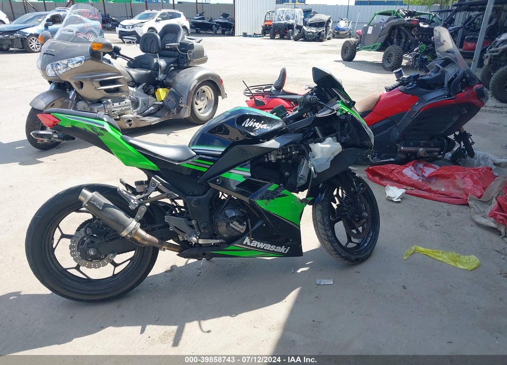 2017 KAWASAKI EX300 B VIN: JKAEX8B15HDA39030