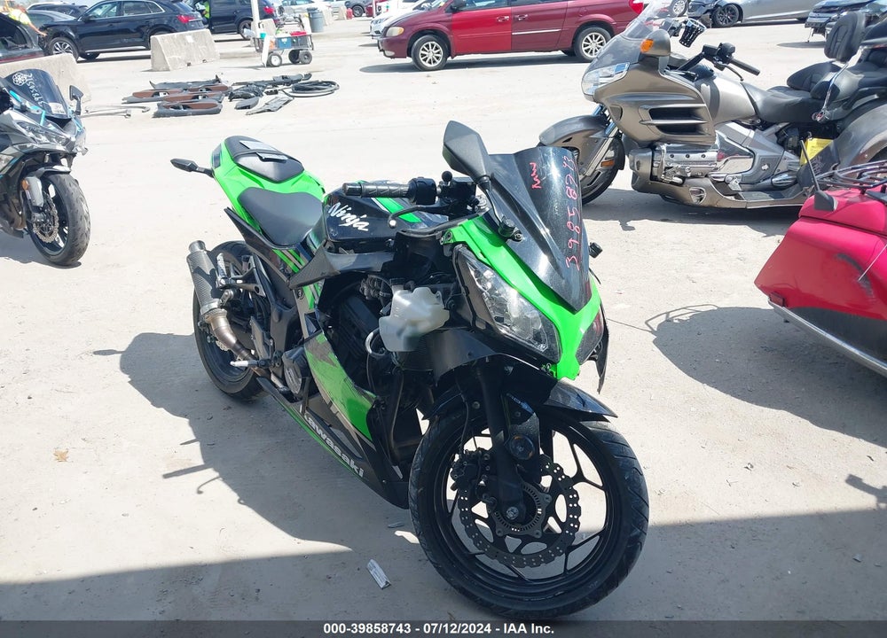 2017 KAWASAKI EX300 B VIN: JKAEX8B15HDA39030