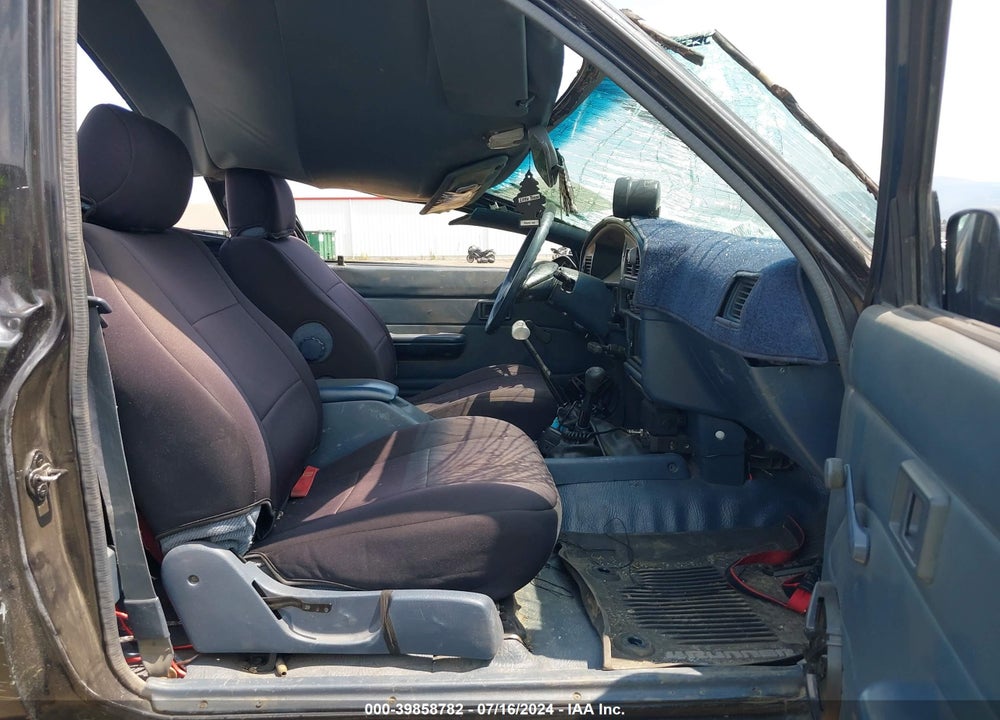 1990 TOYOTA PICKUP 1/2 TON SHT WHEELBASE DLX VIN: JT4RN01P6L7035495