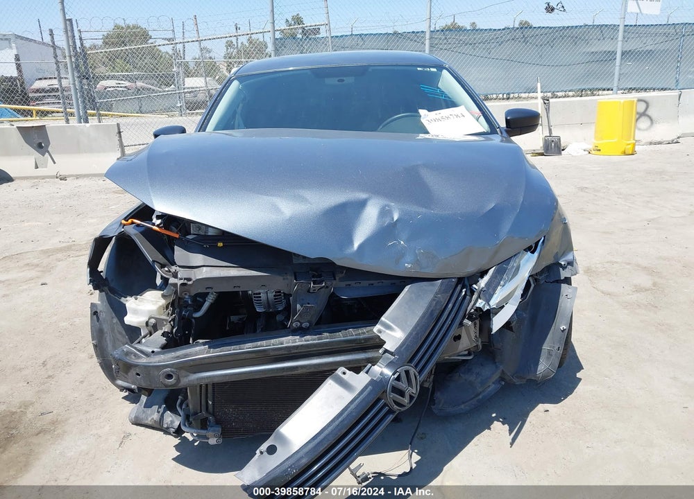 2014 VOLKSWAGEN JETTA VIN: 3VW2K7AJ3EM323821