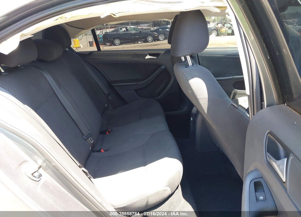 2014 VOLKSWAGEN JETTA VIN: 3VW2K7AJ3EM323821