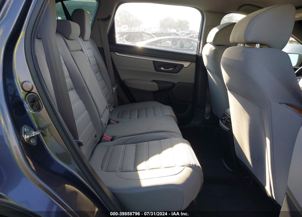 2017 HONDA CR-V LX VIN: 7FARW5H36HE000975