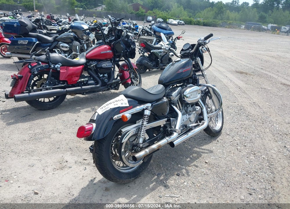 2006 HARLEY-DAVIDSON XL883 VIN: 1HD4CAM176K431870