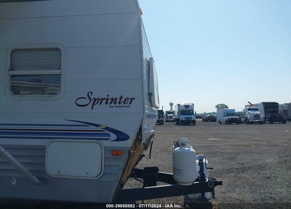 2004 KEYSTONE RV SPRINTER 274 RLS VIN: 4YDT274214A211068