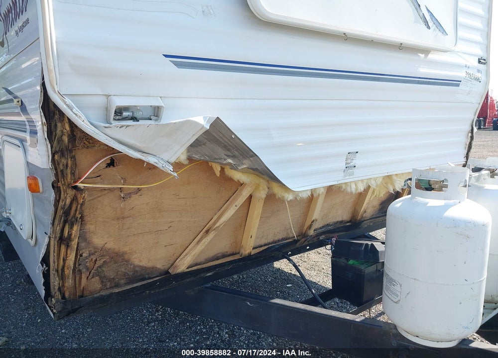 2004 KEYSTONE RV SPRINTER 274 RLS VIN: 4YDT274214A211068