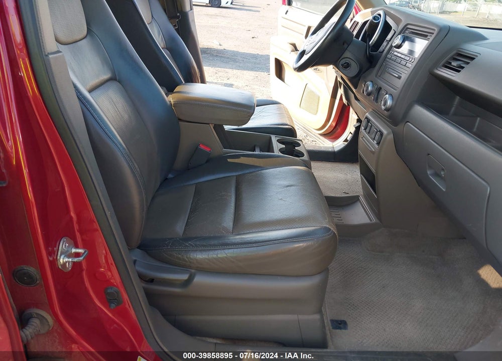 2006 HONDA RIDGELINE RTL VIN: 2HJYK16586H565795