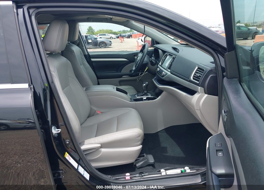 2016 TOYOTA HIGHLANDER XLE V6 VIN: 5TDJKRFH6GS336260