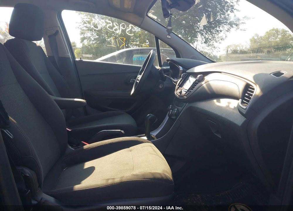 2019 CHEVROLET TRAX LS VIN: 3GNCJKSB5KL120135