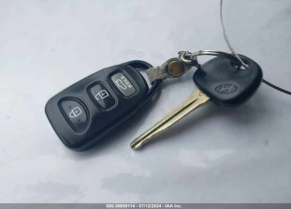 2013 HYUNDAI ELANTRA GLS VIN: 5NPDH4AE6DH156189