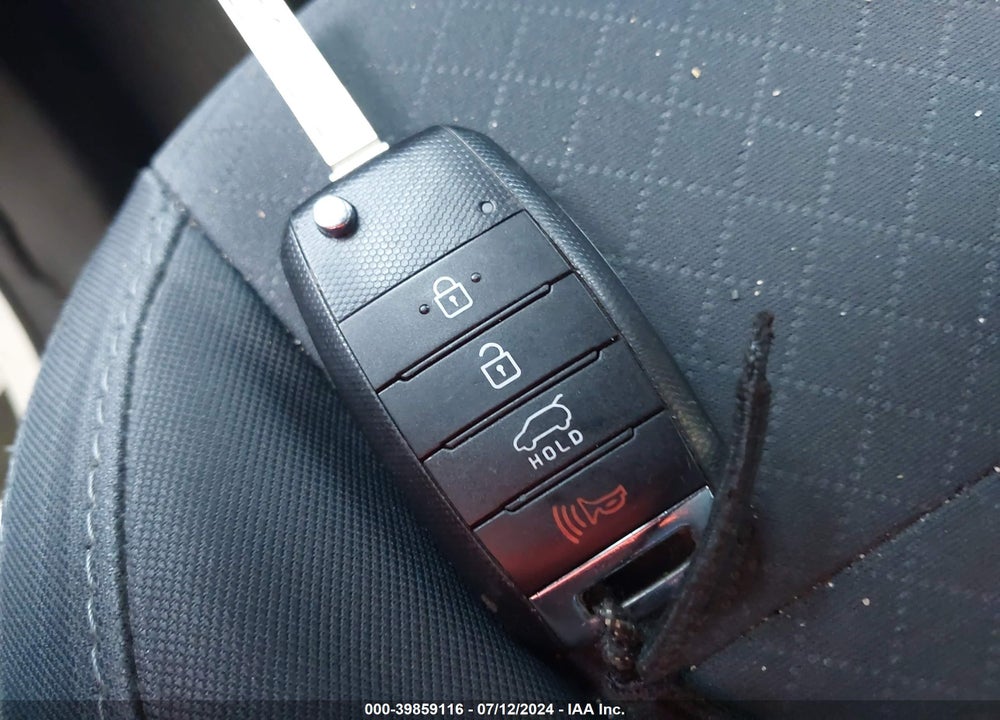 2017 KIA SORENTO 3.3L LX VIN: 5XYPGDA58HG335718
