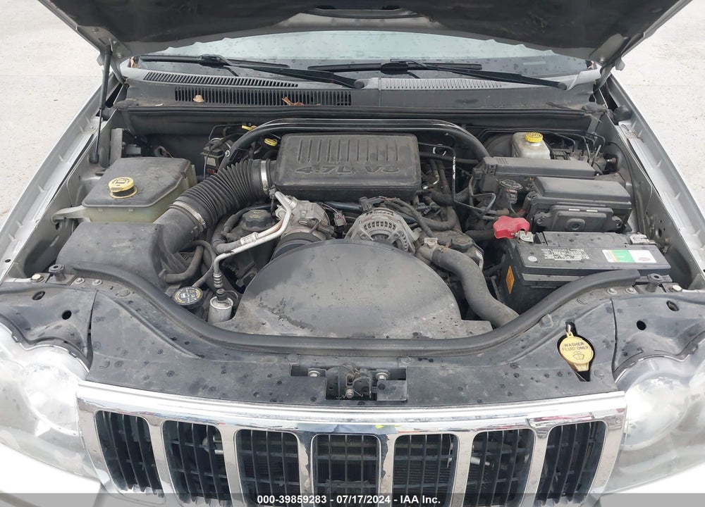 2005 JEEP GRAND CHEROKEE VIN: 1J8HR58N15C617637
