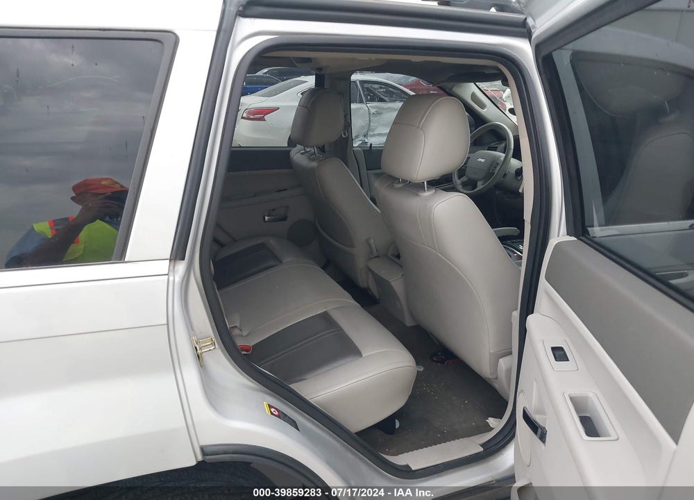 2005 JEEP GRAND CHEROKEE VIN: 1J8HR58N15C617637