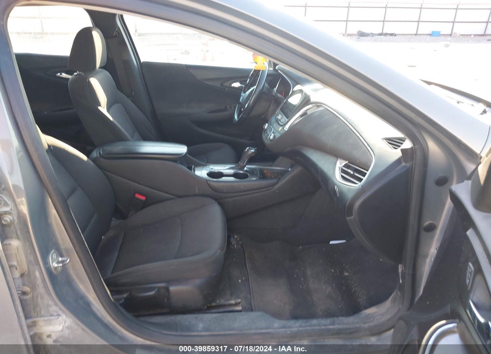 2018 CHEVROLET MALIBU LT VIN: 1G1ZD5ST8JF184840