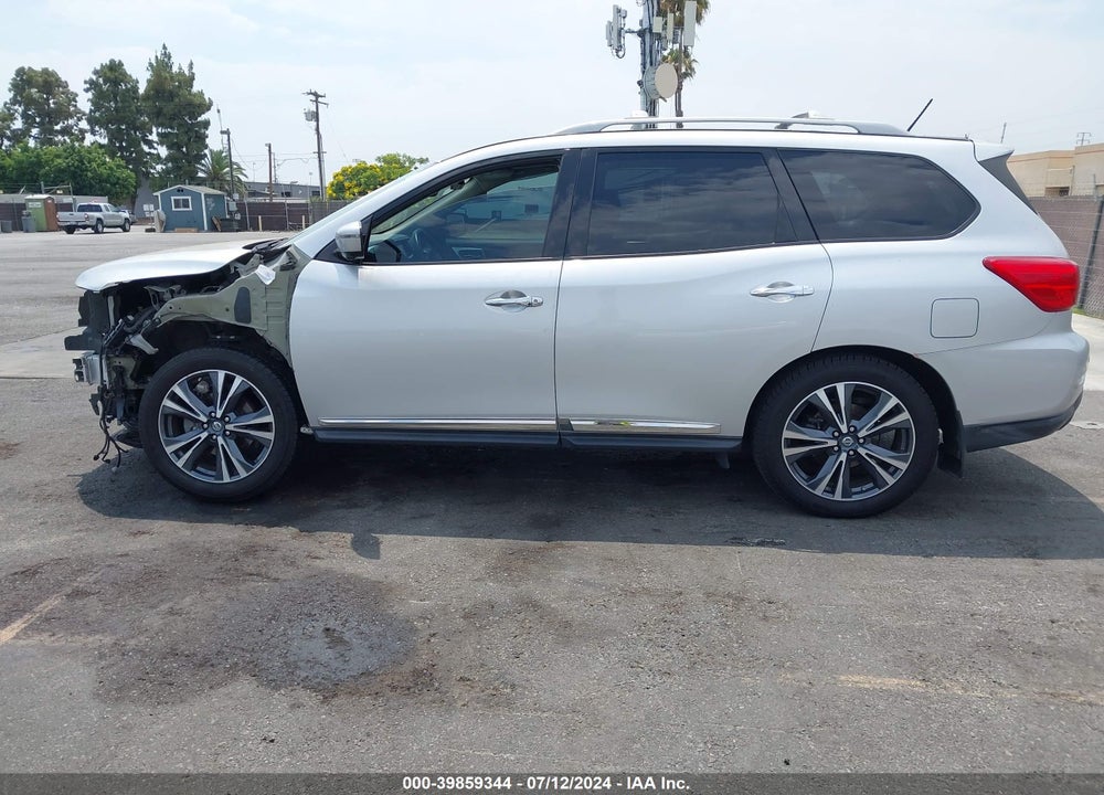 2018 NISSAN PATHFINDER PLATINUM VIN: 5N1DR2MM8JC635690