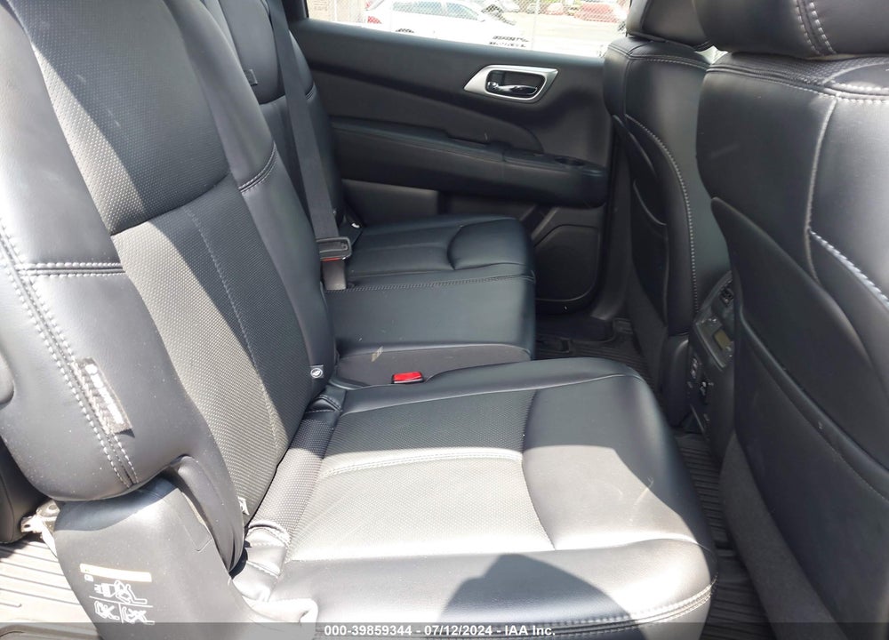 2018 NISSAN PATHFINDER PLATINUM VIN: 5N1DR2MM8JC635690
