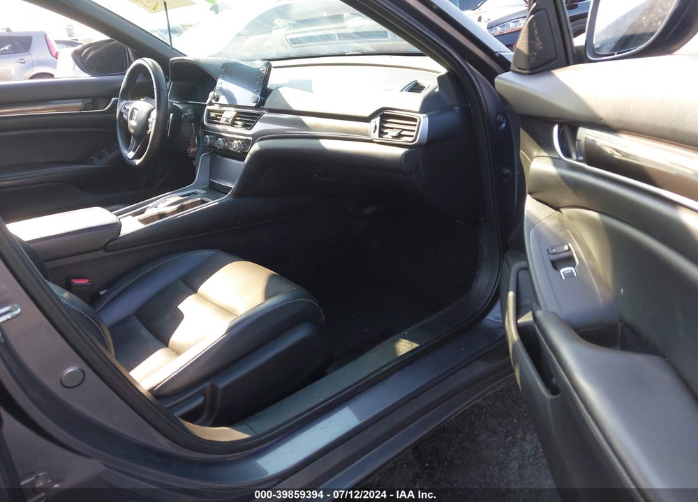 2018 HONDA ACCORD SPORT 2.0T VIN: 1HGCV2F30JA012268