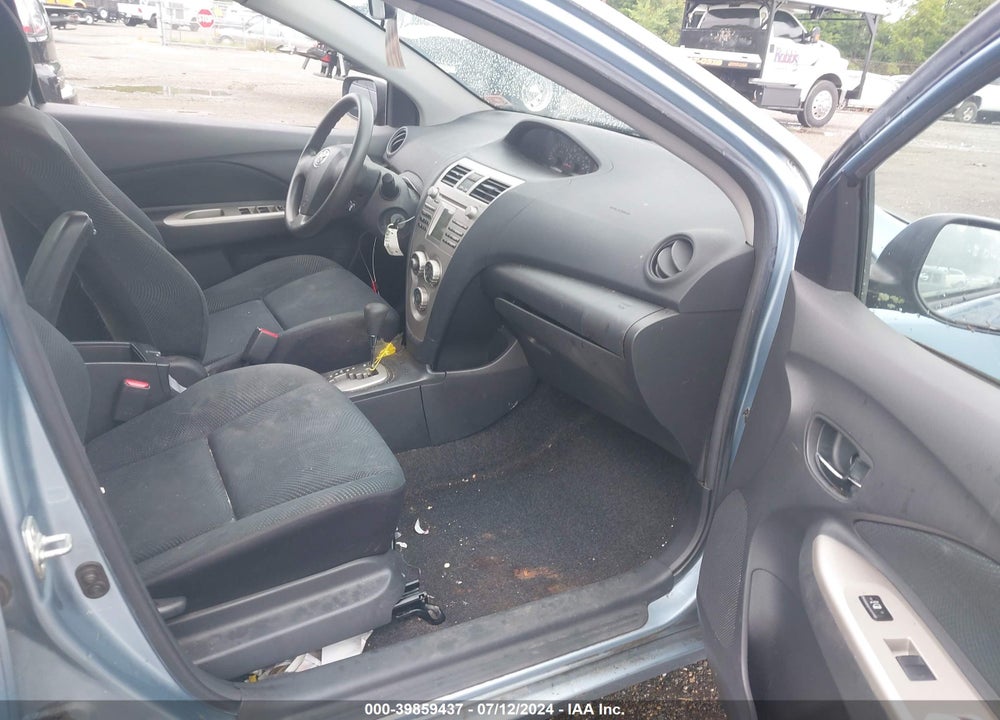 2009 TOYOTA YARIS VIN: JTDBT903491330049