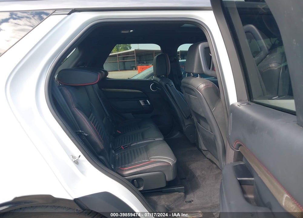 2017 LAND ROVER DISCOVERY HSE LUXURY VIN: SALRHBBV1HA024617