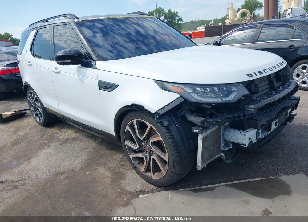 2017 LAND ROVER DISCOVERY HSE LUXURY VIN: SALRHBBV1HA024617