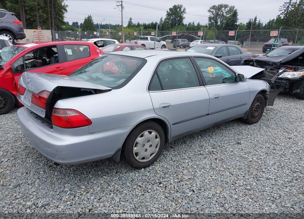 1998 HONDA ACCORD LX VIN: 1HGCG5645WA081629