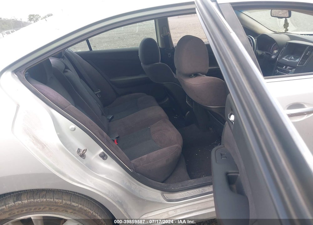 2010 NISSAN MAXIMA 3.5 S VIN: 1N4AA5AP7AC818647