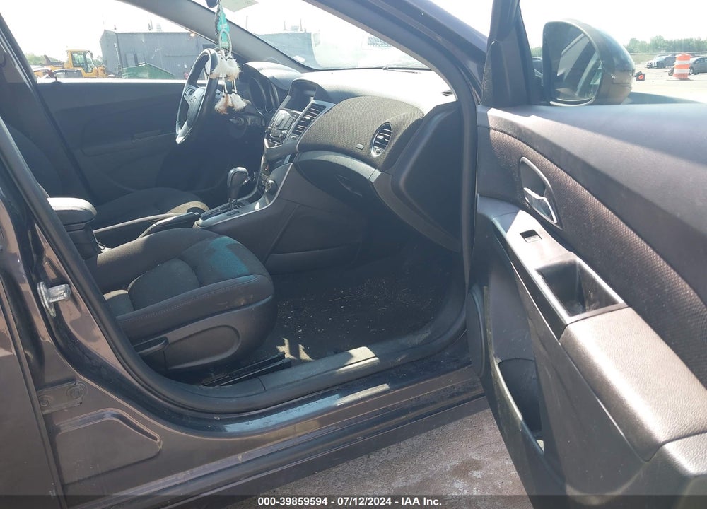 2014 CHEVROLET CRUZE 1LT AUTO VIN: 1G1PC5SB8E7142136