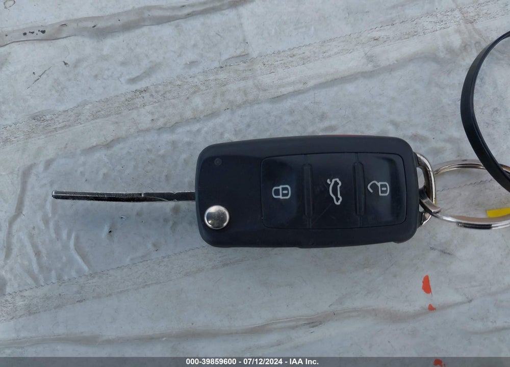 2014 VOLKSWAGEN JETTA 1.8T SE VIN: 3VWD17AJ7EM314485
