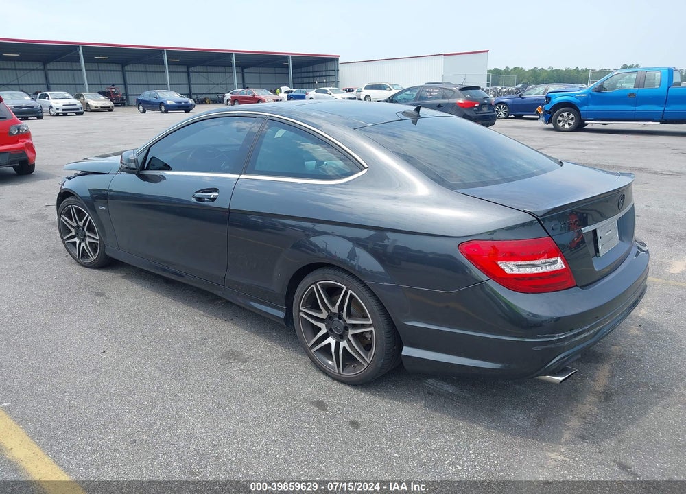 2015 MERCEDES-BENZ C 250 VIN: WDDGJ4HB3FG438106