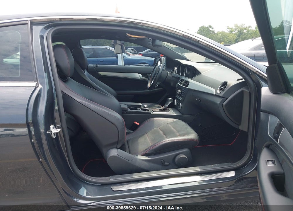 2015 MERCEDES-BENZ C 250 VIN: WDDGJ4HB3FG438106